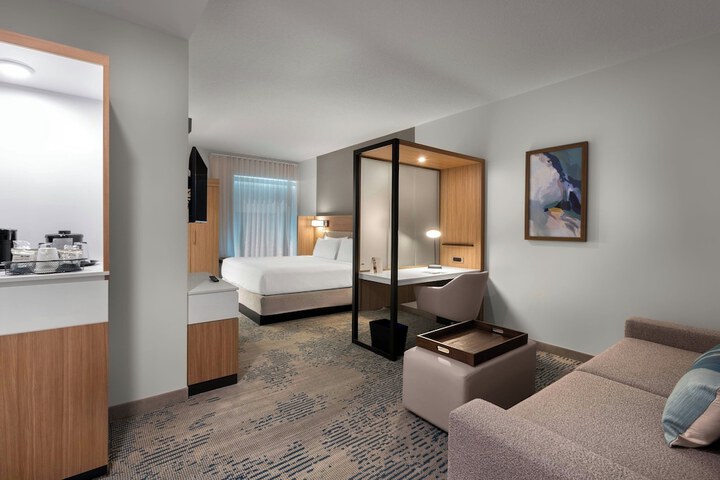 Room 16 of 30