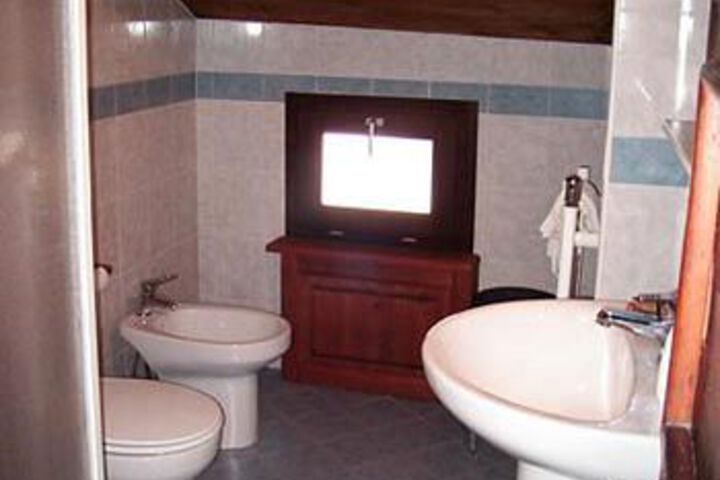 Room 3 of 14
