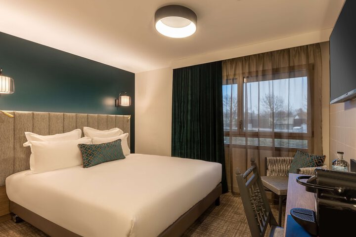 Room 20 of 117