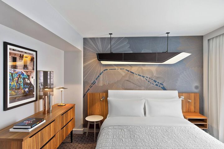 Room 22 of 171