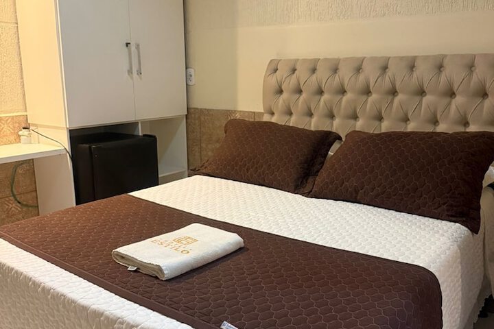 Room 2 of 6