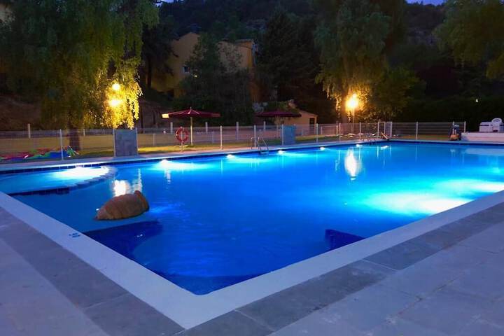 Pool 58 of 131