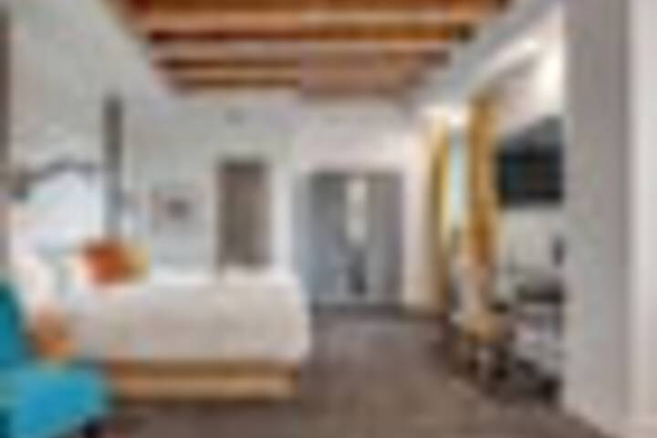 Room 104 of 147