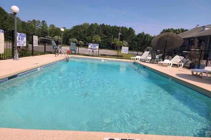 Pool 16 of 23