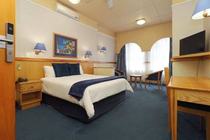 Room 7 of 68