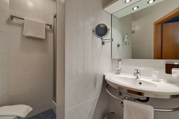 Room 20 of 45