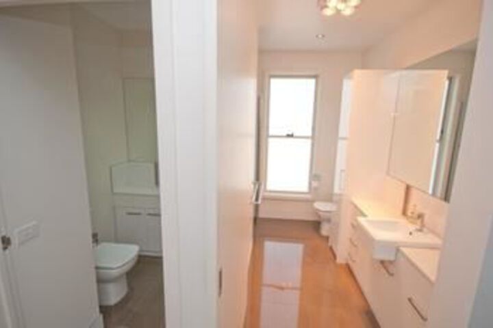 Room 4 of 19
