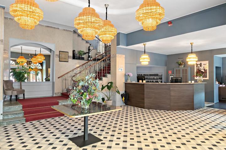 Lobby Entry