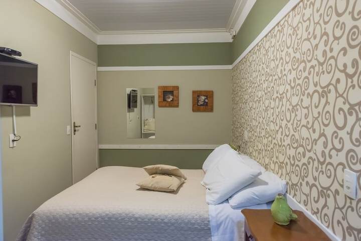 Room 27 of 109