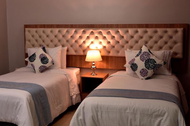 Room 14 of 30