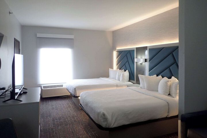 Room 21 of 49
