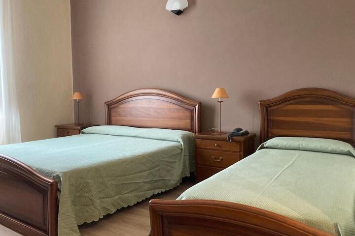 Room 4 of 38