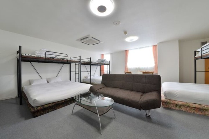 Room 17 of 51