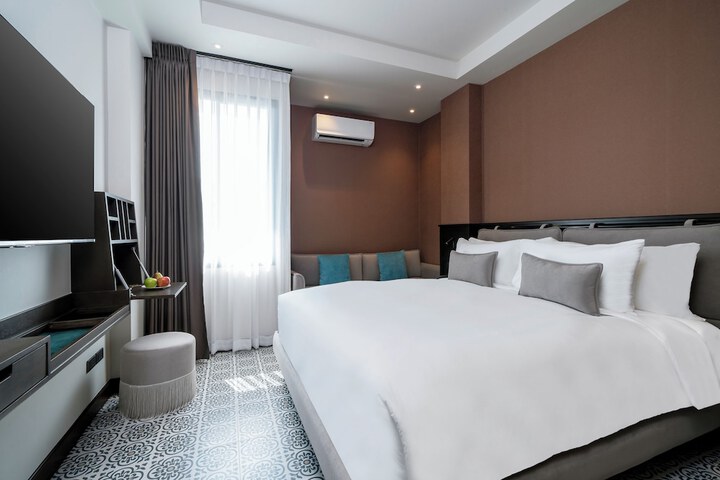 Room 14 of 39