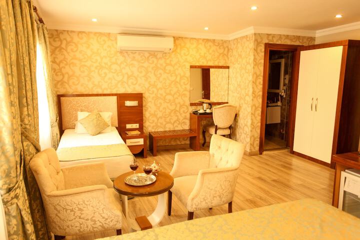 Room 68 of 158