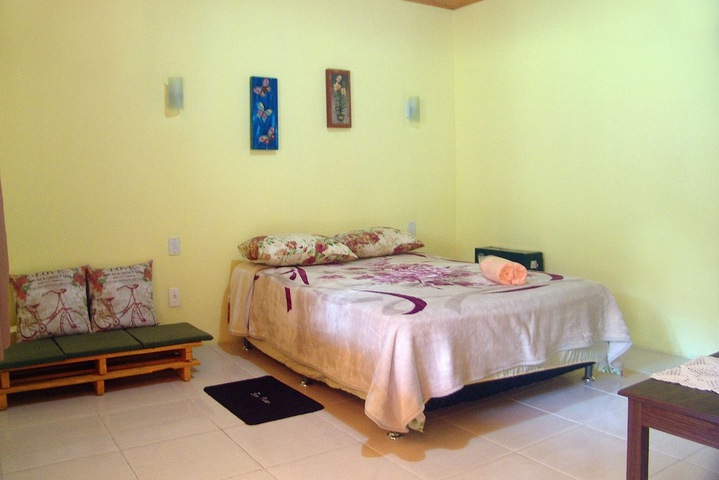 Room 4 of 35