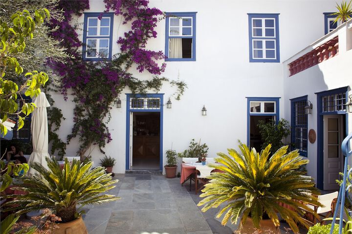 Hotel Exterior 48 of 55
