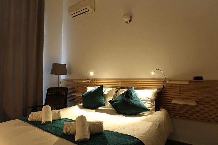 Room 5 of 36