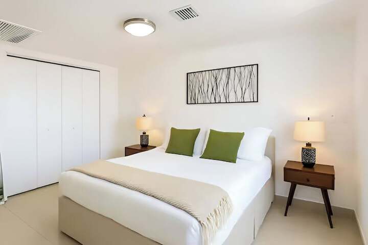 Room 9 of 110