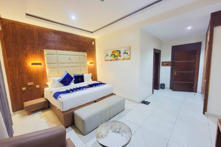 Room 3 of 24