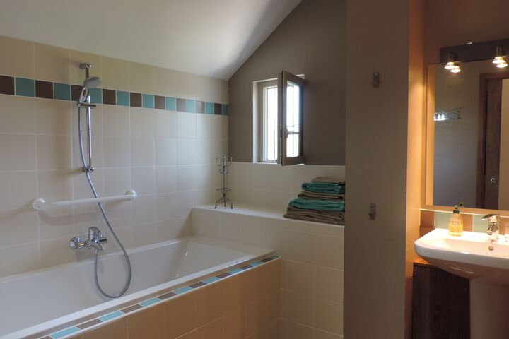 Room 4 of 55