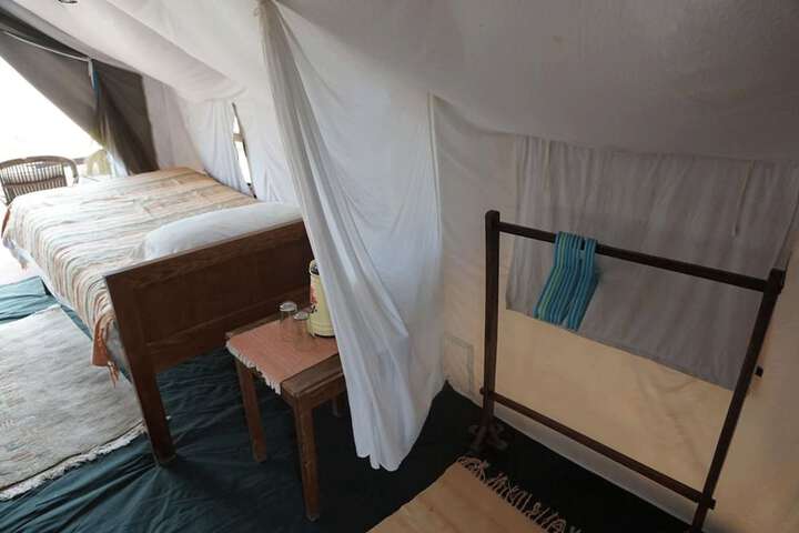 Room 8 of 12