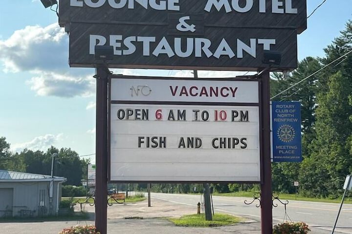 Bears Den Lounge and Motel