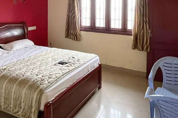 Room 8 of 23