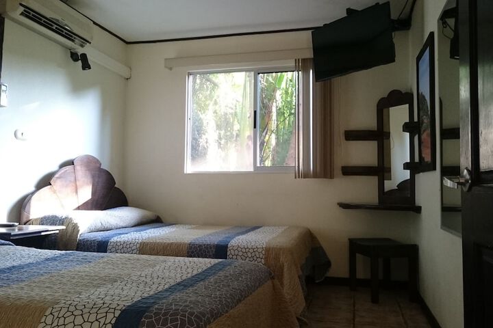 Room 9 of 91
