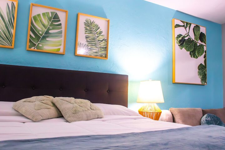 Room 41 of 100