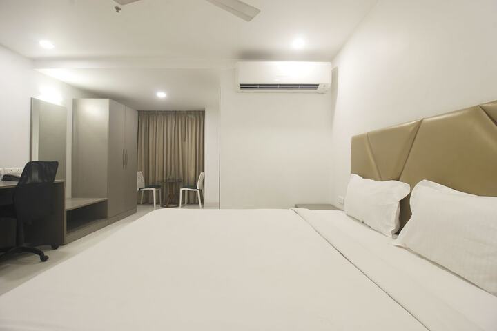 Room 3 of 31