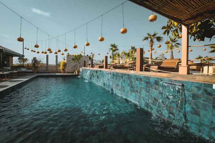 Pool 63 of 105