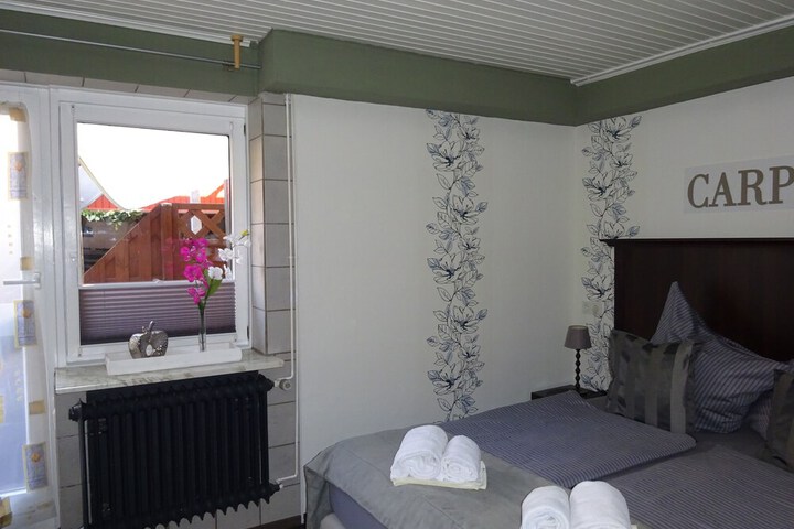 Room 4 of 39