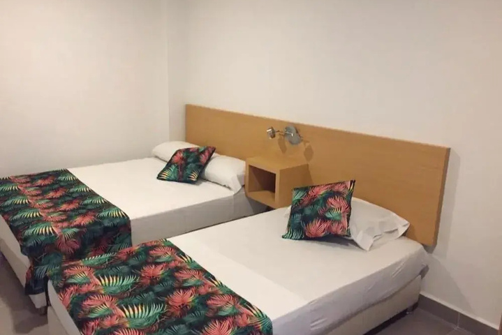 Room 5 of 12