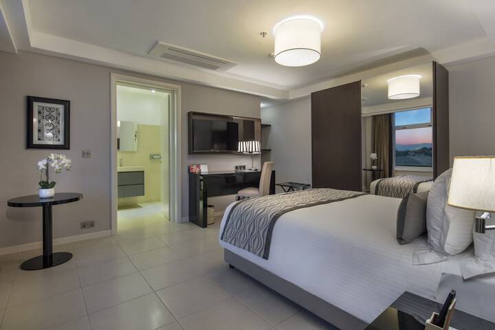 Room 13 of 86