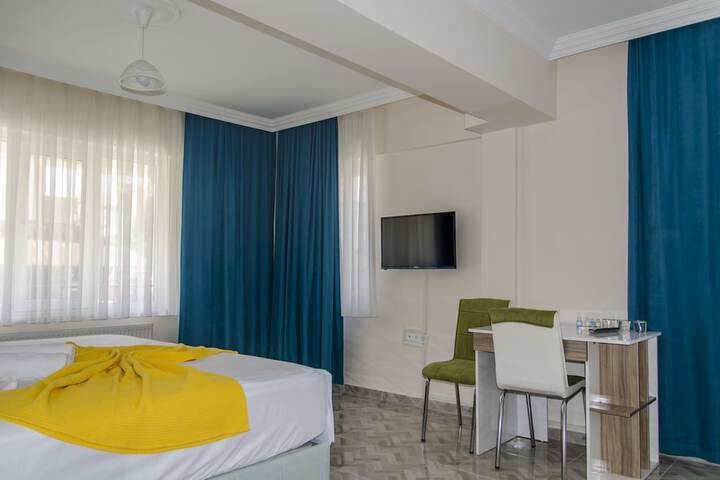 Room 16 of 34