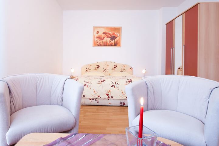 Room 18 of 25