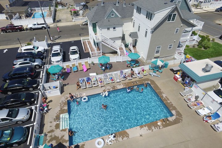 Pool 30 of 48