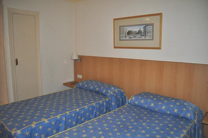 Room 25 of 69