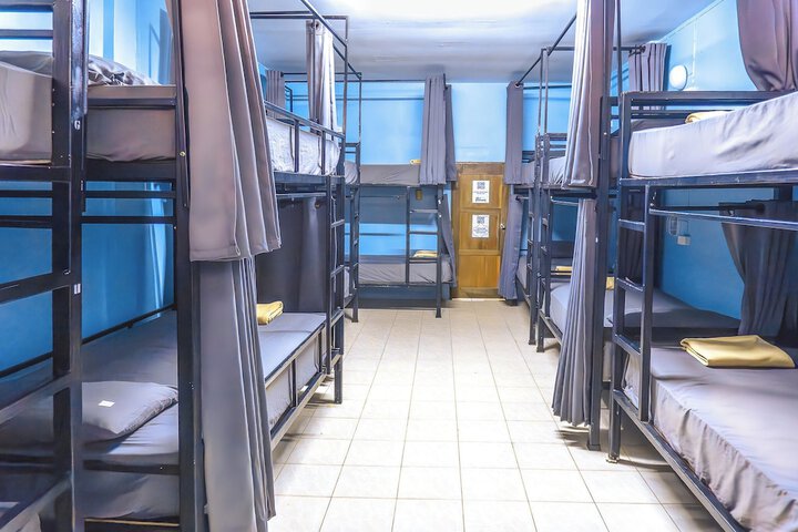 Room 2 of 64