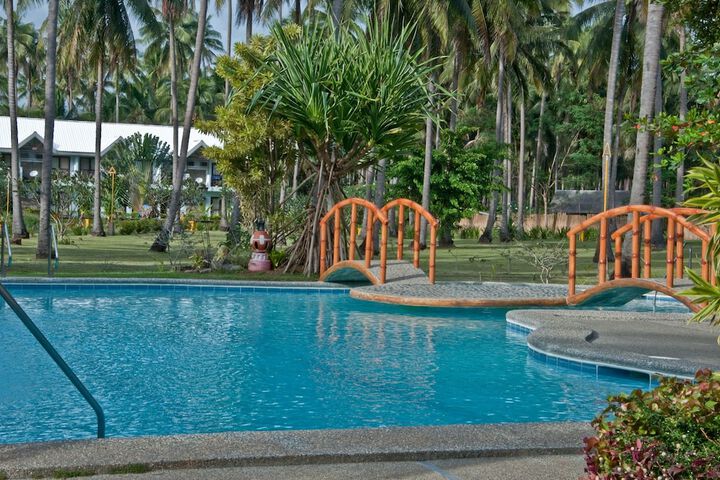 Pool 44 of 70