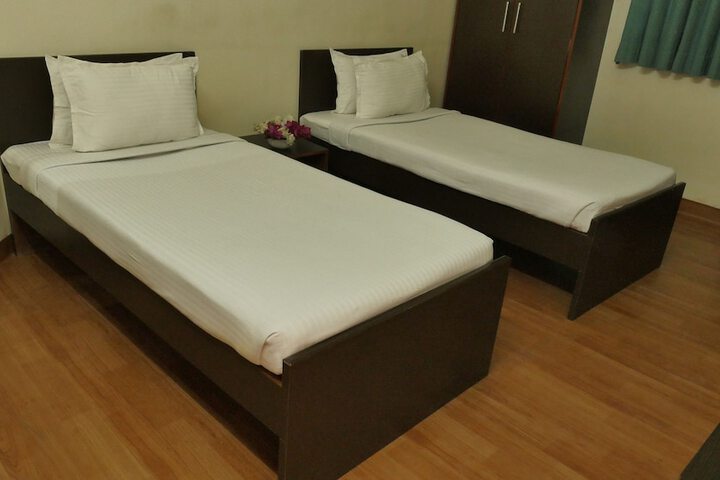 Room 6 of 24