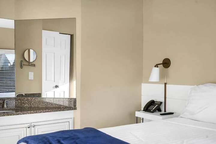 Room 159 of 984