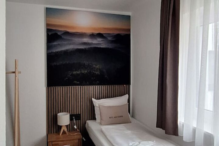 Room 12 of 67