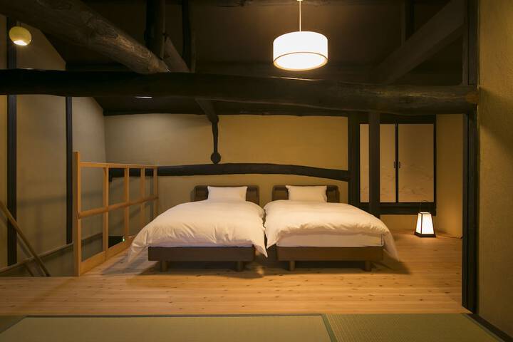 Room 12 of 101