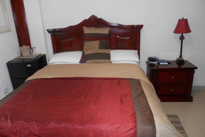Room 10 of 36