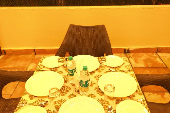 Dining 14 of 23