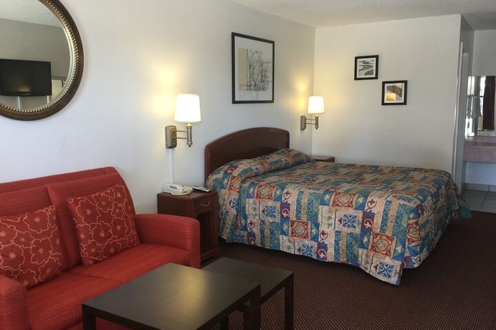 Room 10 of 20