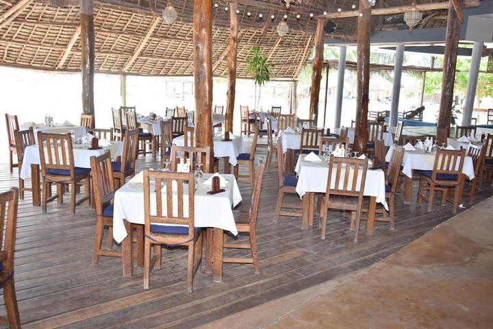 Dining Photos