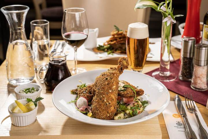 Dining 86 of 141